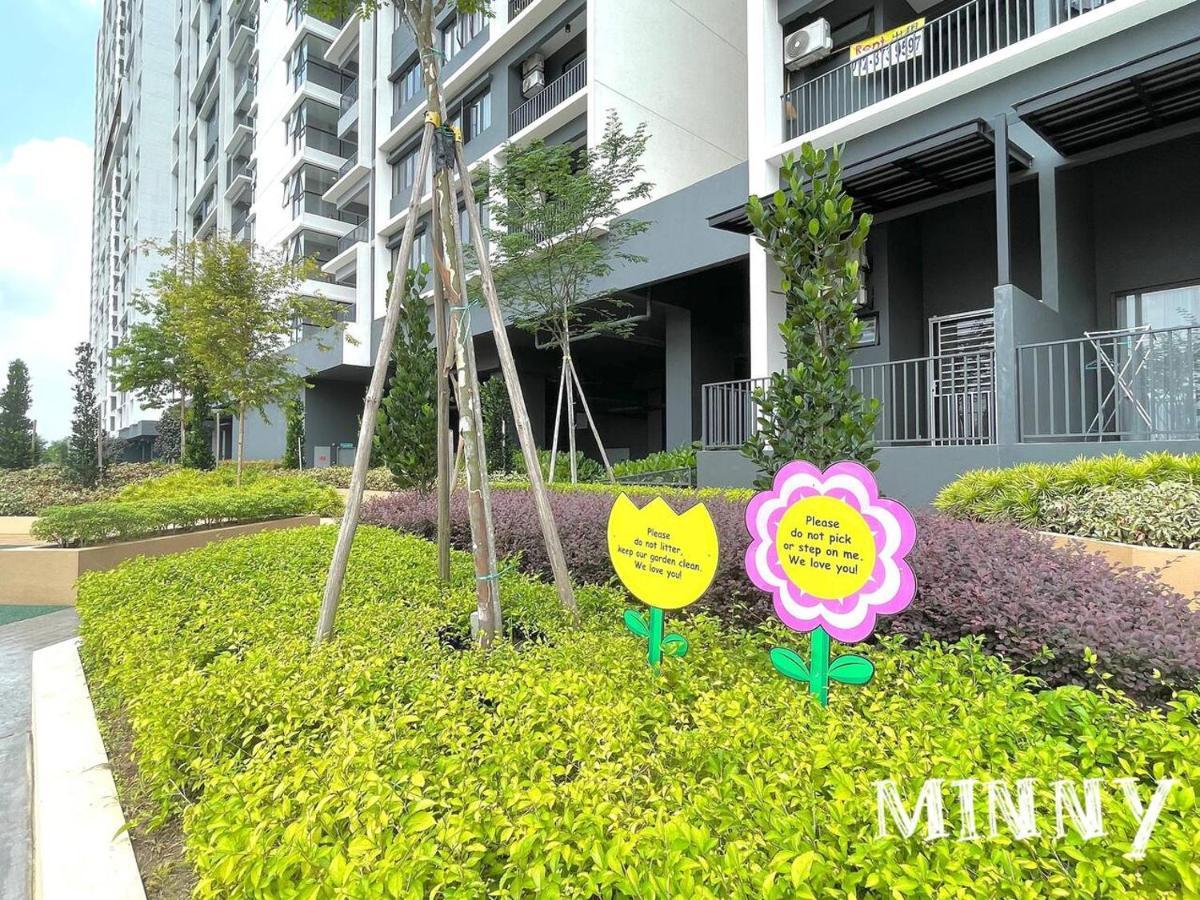 Netizen Near Mrt 2-3Pax Cozy Stay Cheras Exterior foto